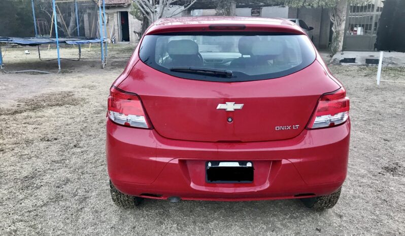 Chevrolet Onix 1.4 LT Modelo 2014 lleno